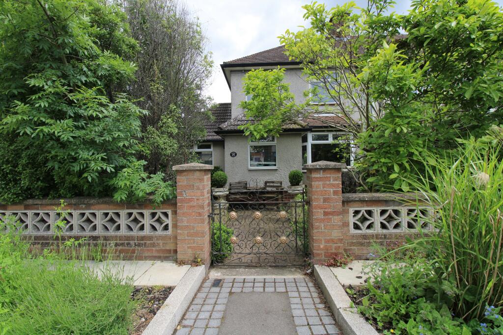 4 bedroom semidetached house for sale in Histon Road, Cambridge, CB4