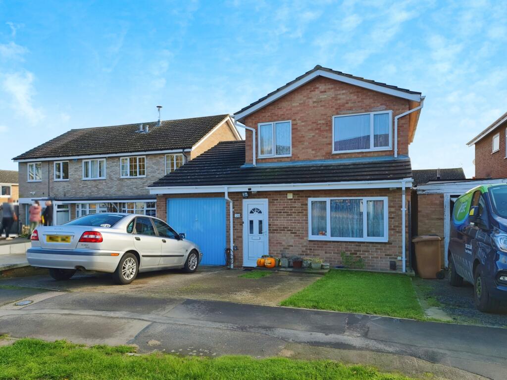 3 bedroom detached house for sale in Cottesmore Way, Wellingborough, NN8
