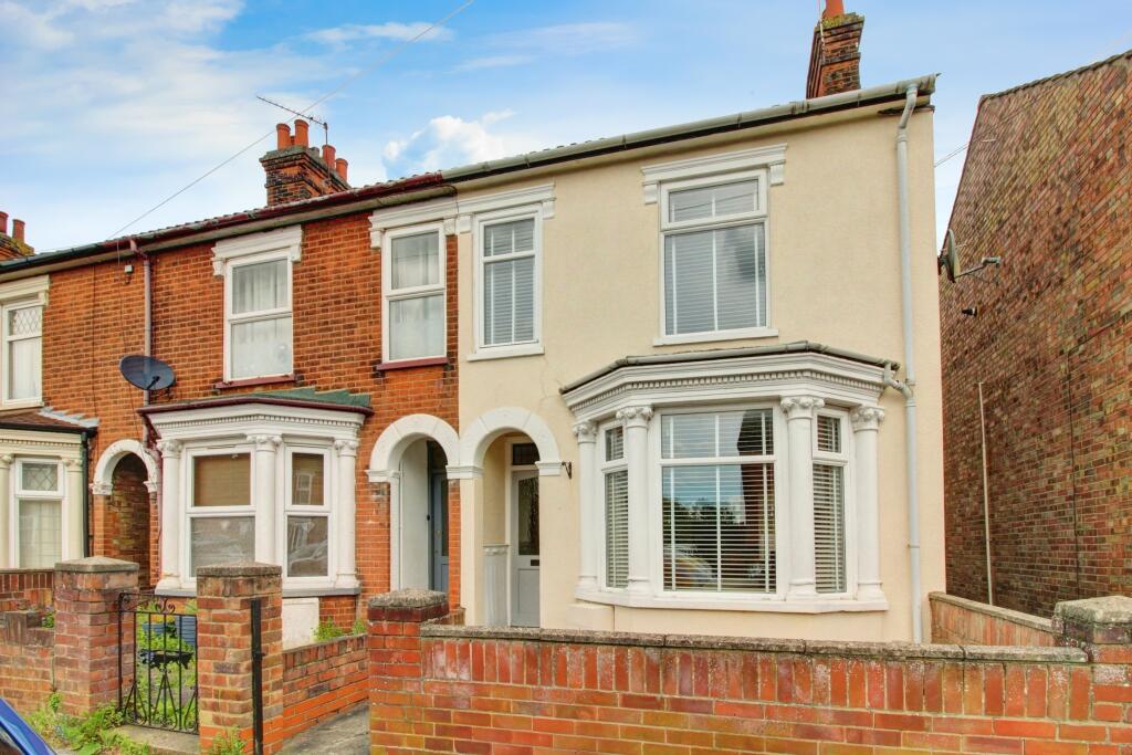 2 bedroom semidetached house for sale in Darwin Road, Ipswich, IP4