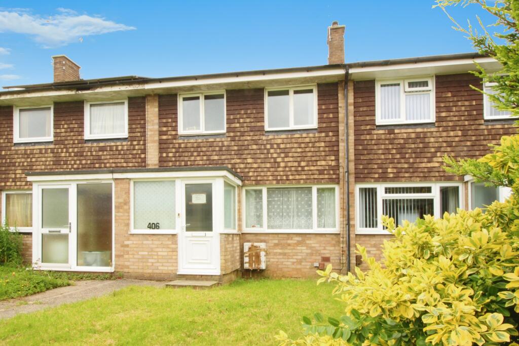 3 bedroom terraced house for sale in Drive, Chelmsford, CM2