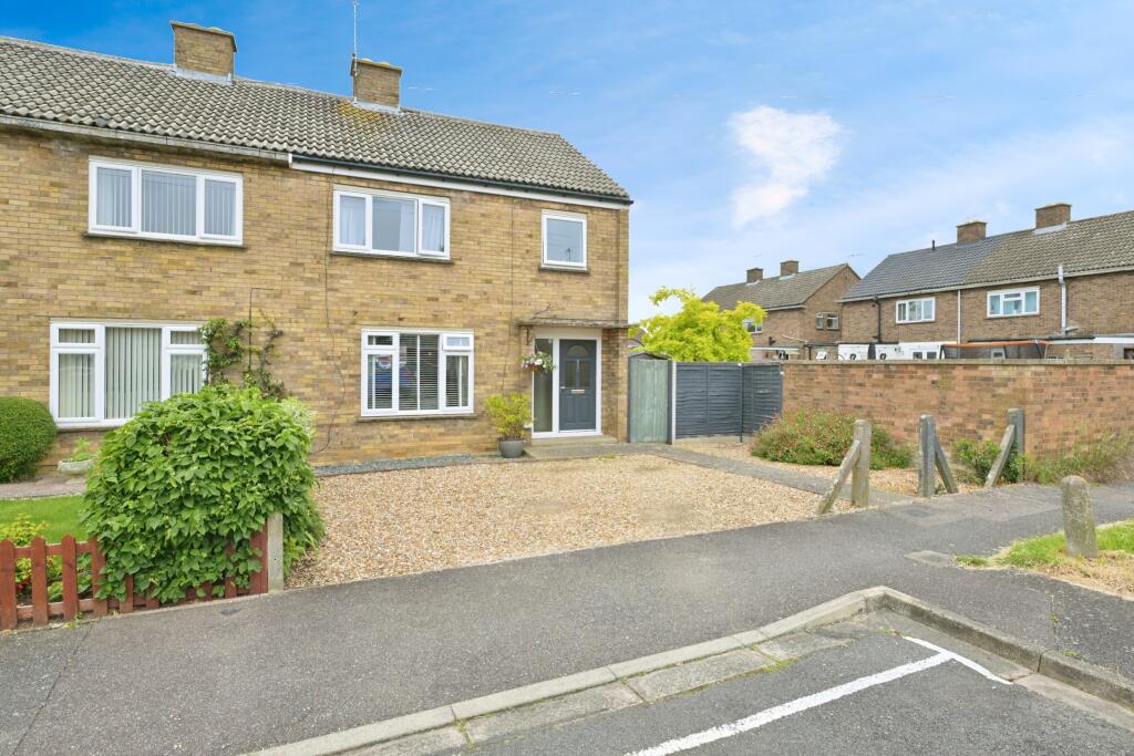 3 bedroom semidetached house for sale in White Hart Lane, Godmanchester, PE29