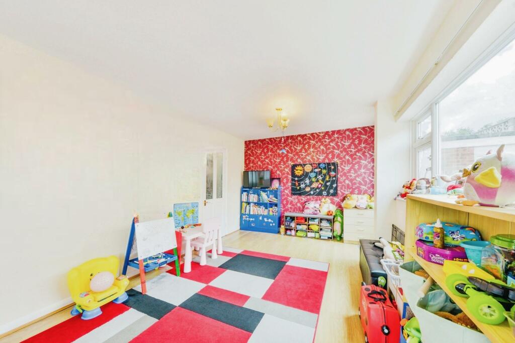 Additional property image - Wellands, Hatfield, AL10