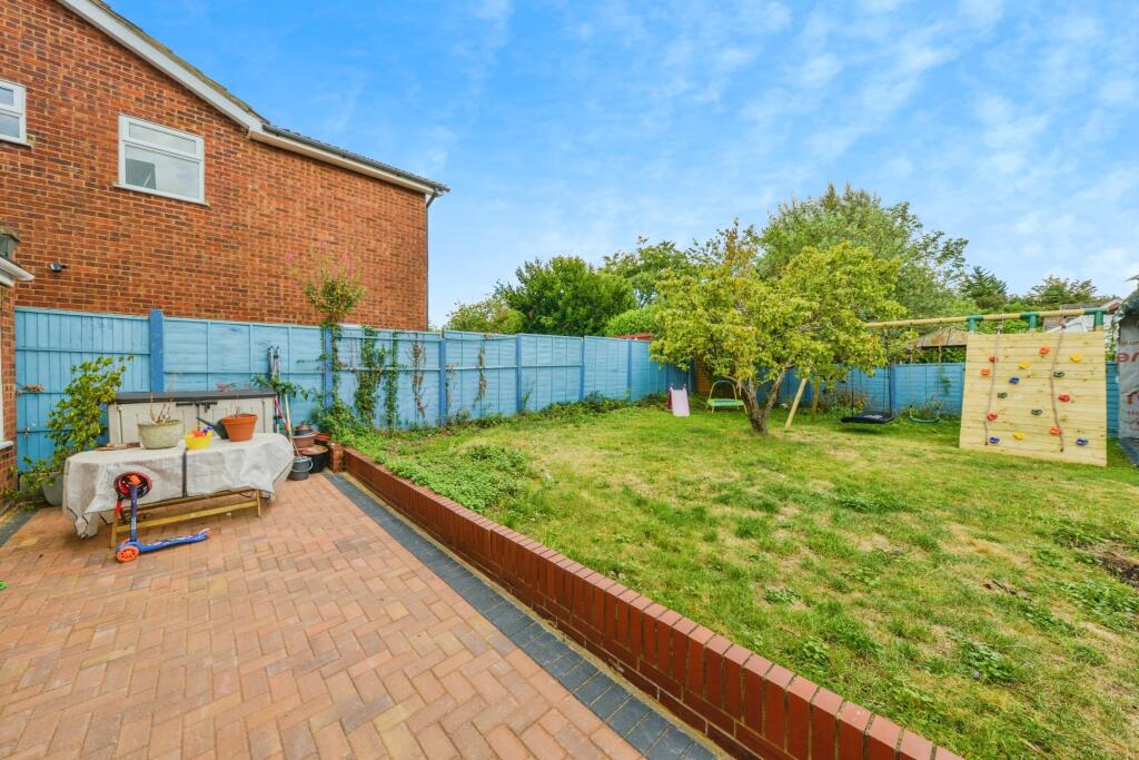 Additional property image - Wellands, Hatfield, AL10
