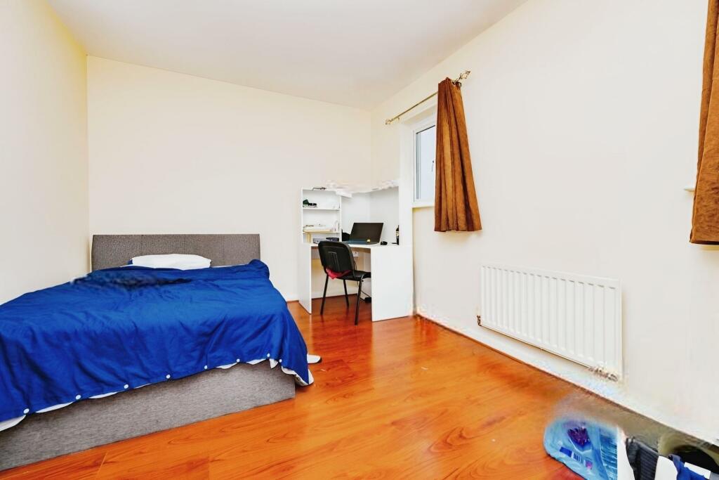 Additional property image - Mosquito Way, Hatfield, AL10
