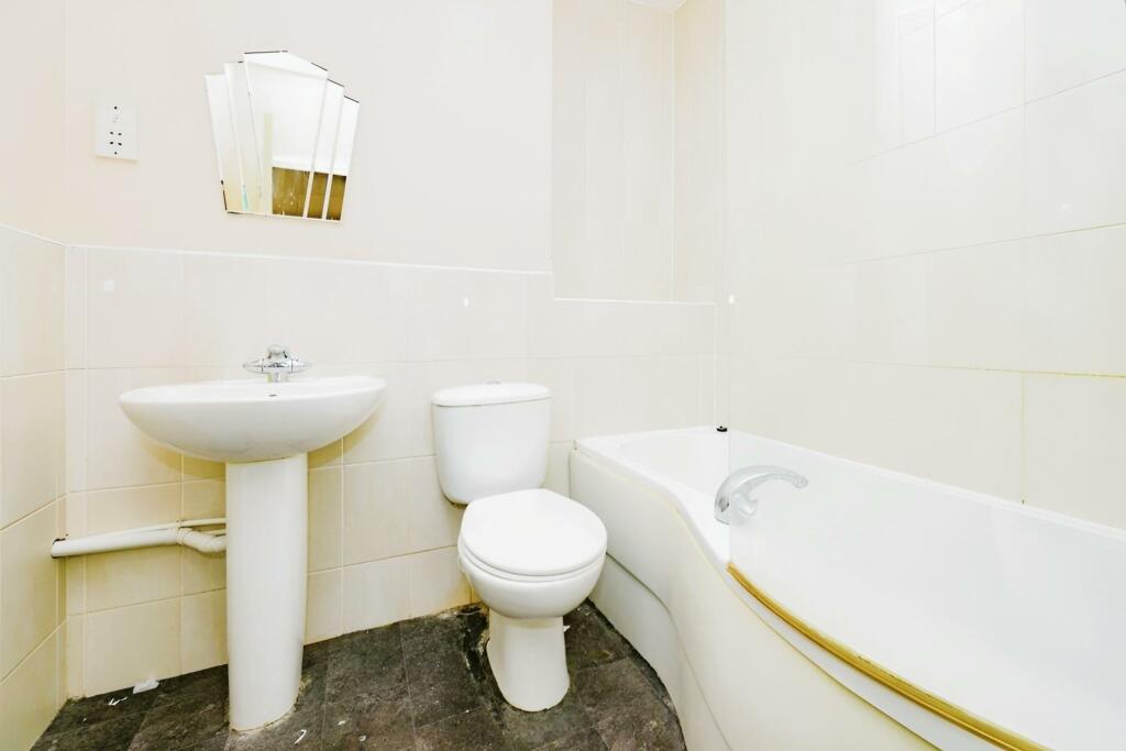 Additional property image - Mosquito Way, Hatfield, AL10