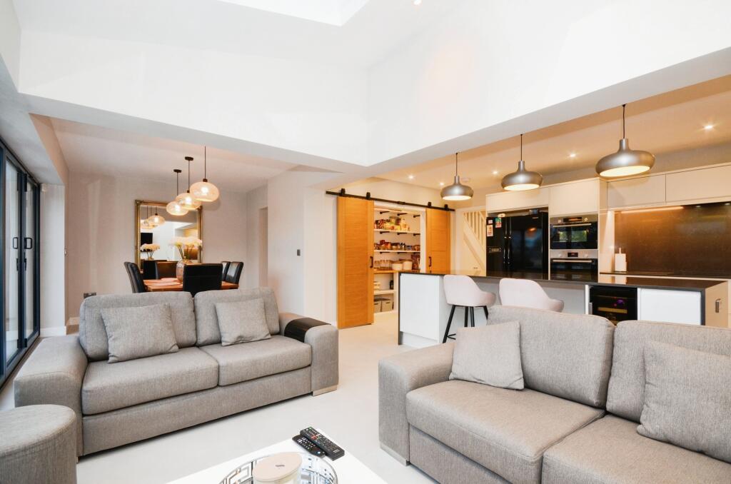 Additional property image - Caledon Road, St. Albans, AL2