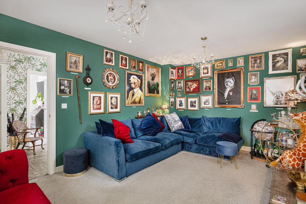 Additional property image - Nuthatch Place, Stansted, CM24