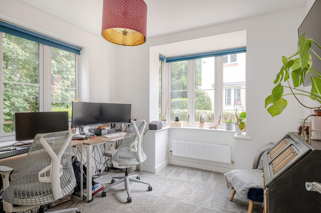 Additional property image - Nuthatch Place, Stansted, CM24
