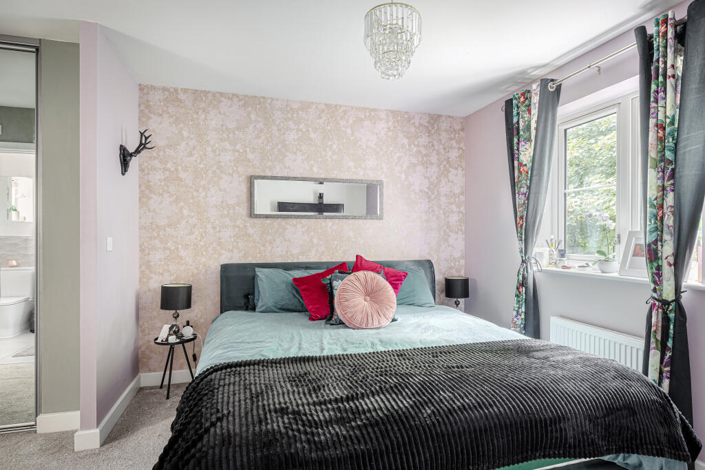 Additional property image - Nuthatch Place, Stansted, CM24