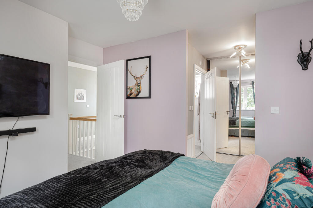 Additional property image - Nuthatch Place, Stansted, CM24