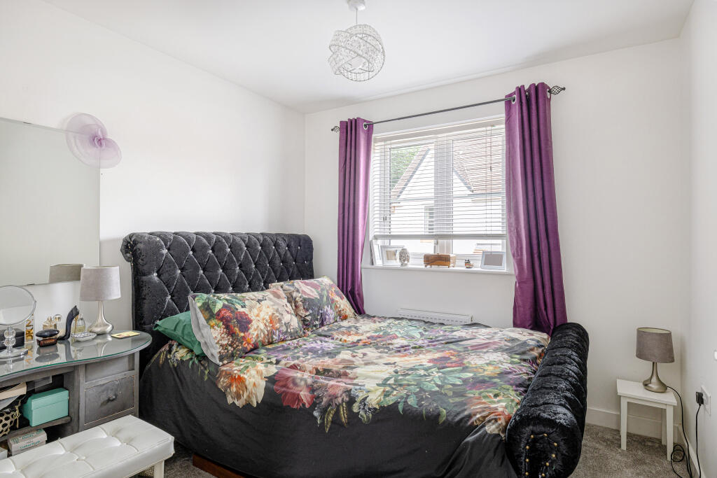Additional property image - Nuthatch Place, Stansted, CM24