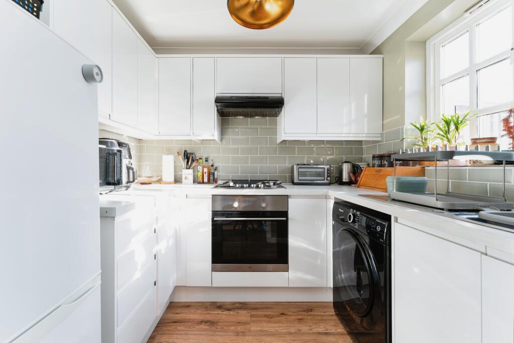 Additional property image - Horsham Close, Haverhill, CB9