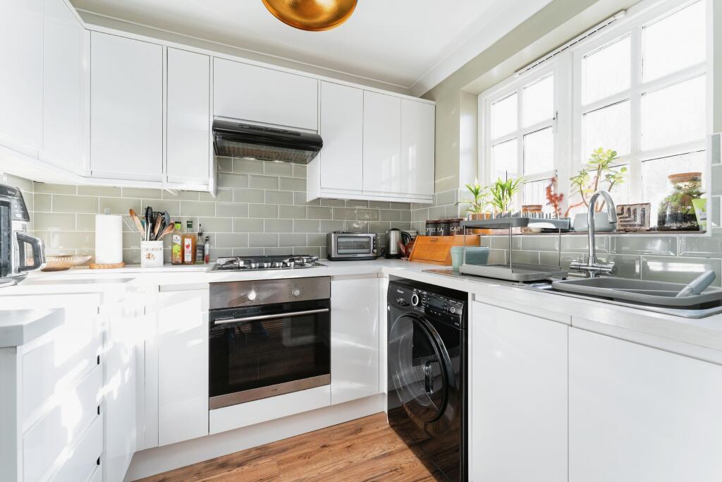 Additional property image - Horsham Close, Haverhill, CB9