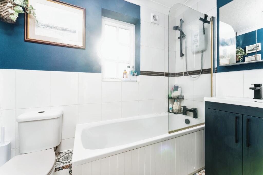 Additional property image - Horsham Close, Haverhill, CB9