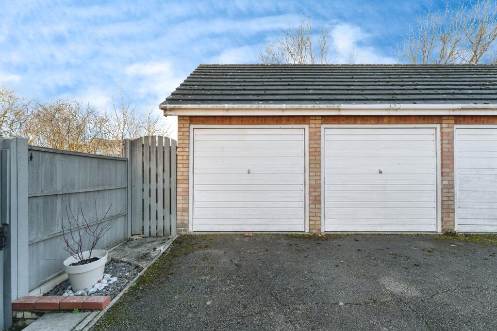 Additional property image - Horsham Close, Haverhill, CB9