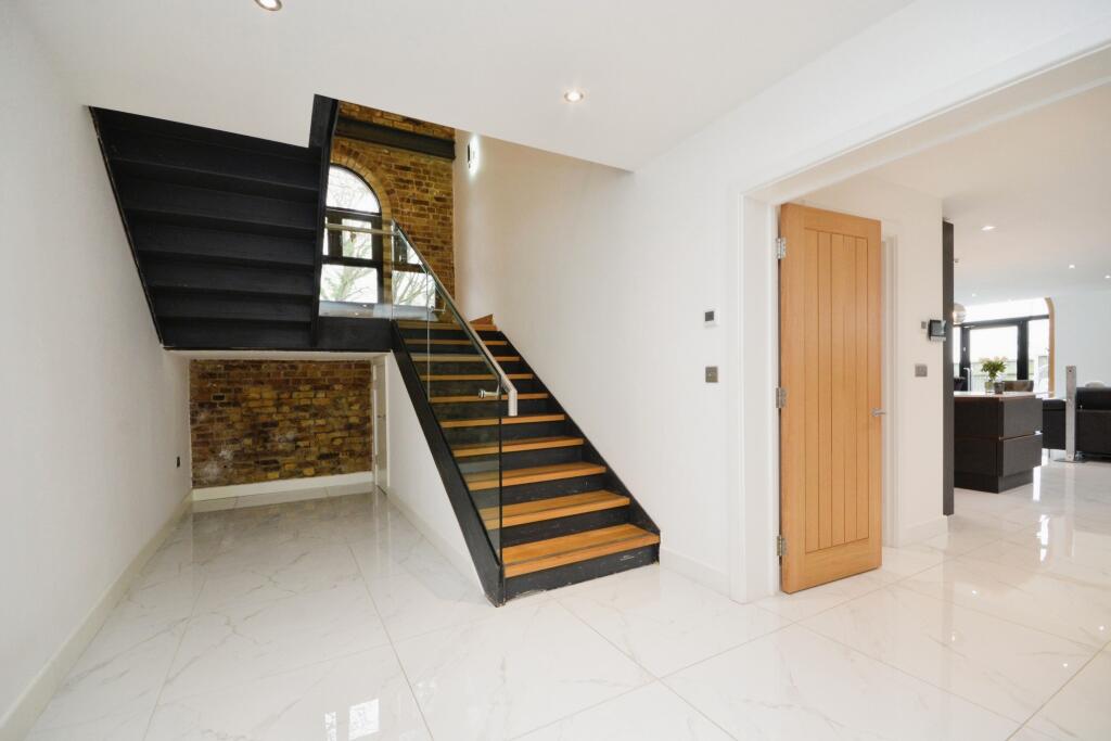 Additional property image - Great Warley Street, Brentwood, CM13