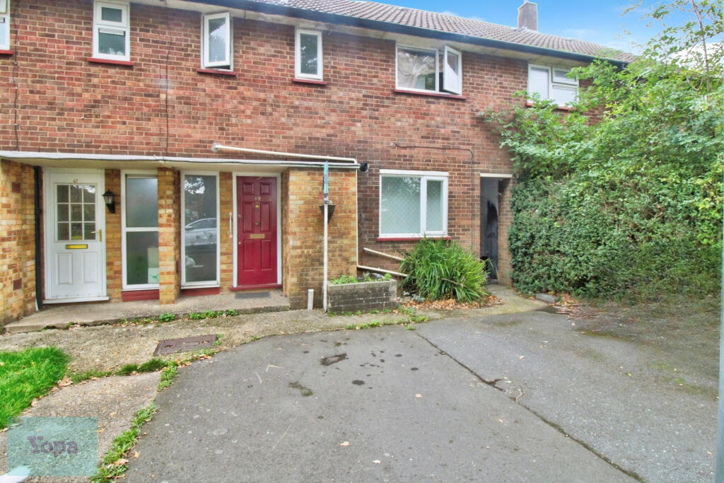 Main image of property: Brays Road, Luton, LU2