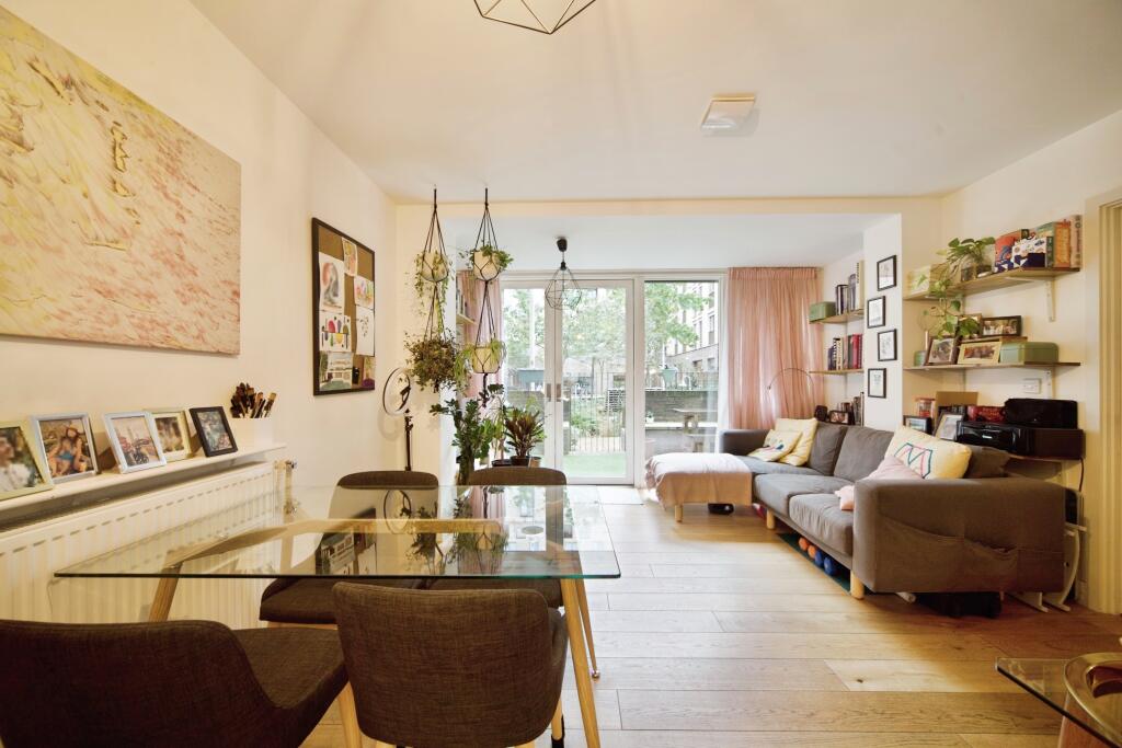 Main image of property: Brownswood Road, London, N4