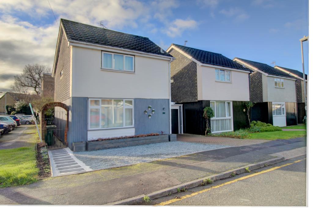 3 bedroom detached house for sale in Parklands , Billericay, CM11