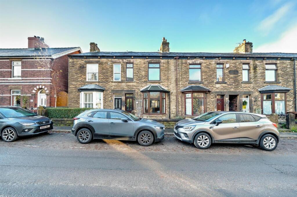 Main image of property: Hayfield Road, Chapel-En-Le-Frith, High Peak