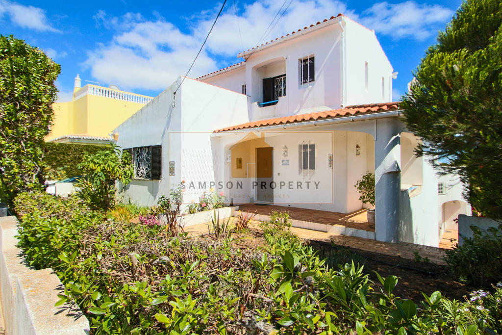 3 bedroom house for sale in Carvoeiro, Algarve, Portugal