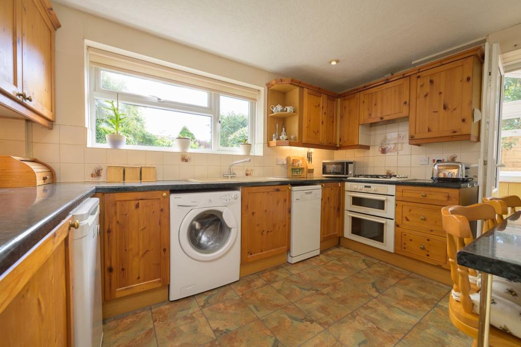 3 bedroom bungalow for sale in Berryland, Hawthorne Lane, RossonWye, HR9