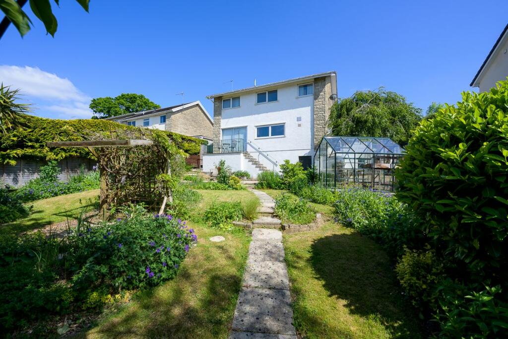 4 bedroom detached house for sale in Duchess Road, Osbaston, Monmouth, NP25