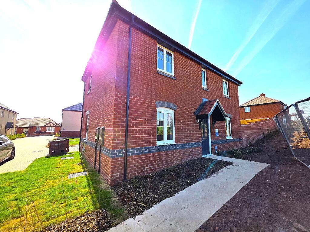 Main image of property: 32 Skylark Lane, Ross on Wye, Hr97XY