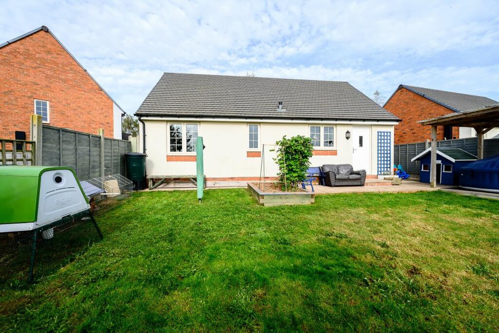 2 bedroom detached bungalow for sale in Pomona Grove, Upton