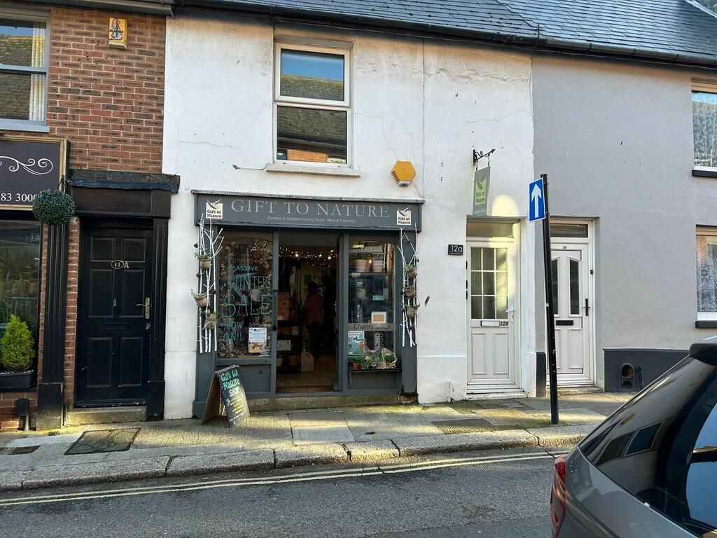 High street retail property to lease in Holyrood Street, Newport, PO30