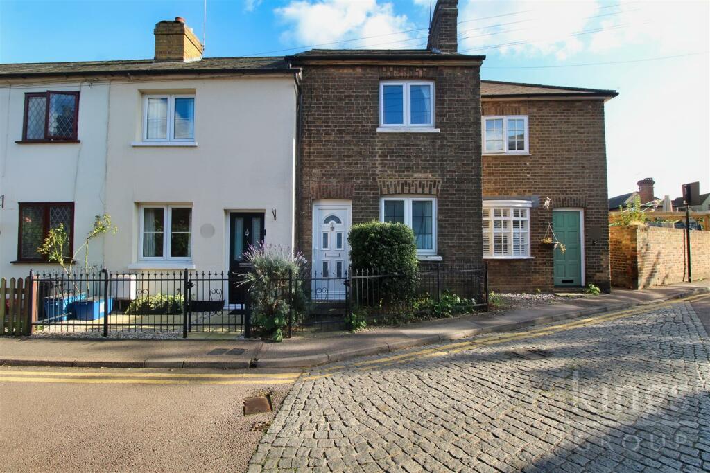 2 bedroom house for sale in The Folly, Hertford, SG14