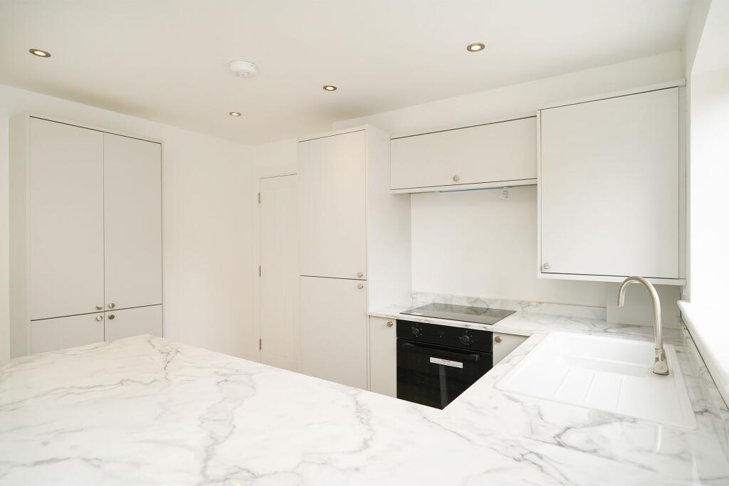 Main image of property: 5 Manor Farm Row, Upperthorpe Road Killamarsh S21