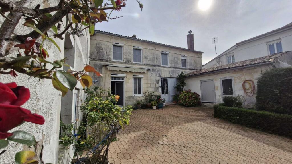 Main image of property: 17120 mortagne-sur-gironde