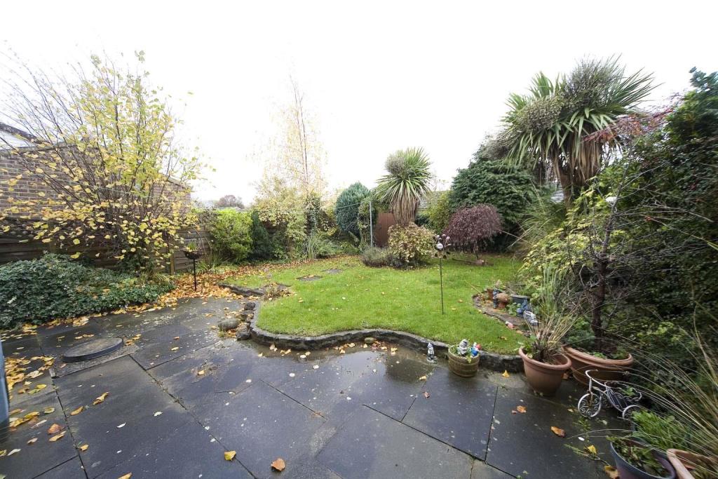 3 bedroom semidetached house for sale in Caistor drive, TS25