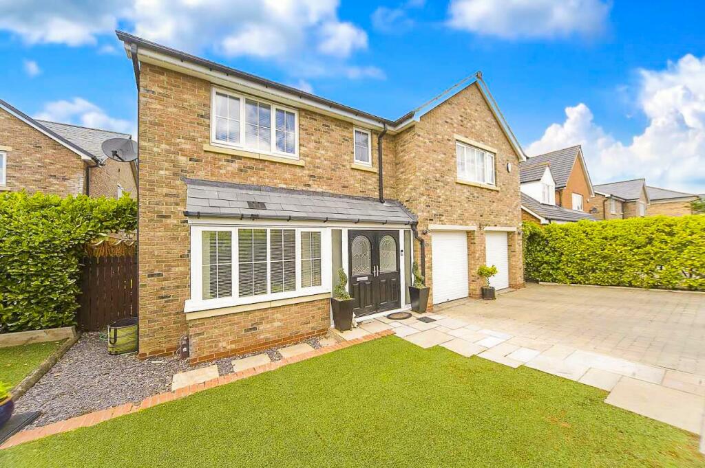5 bedroom detached house for sale in Tempest Court, Wynyard, Billingham