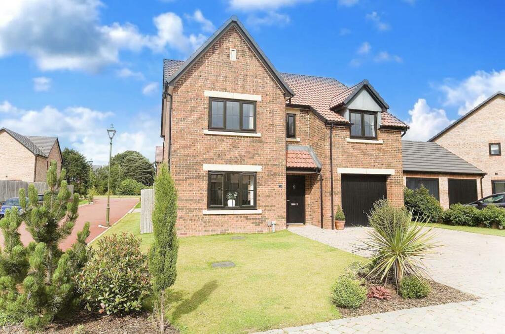 4 bedroom detached house for sale in Fox Covert Close, Wynyard