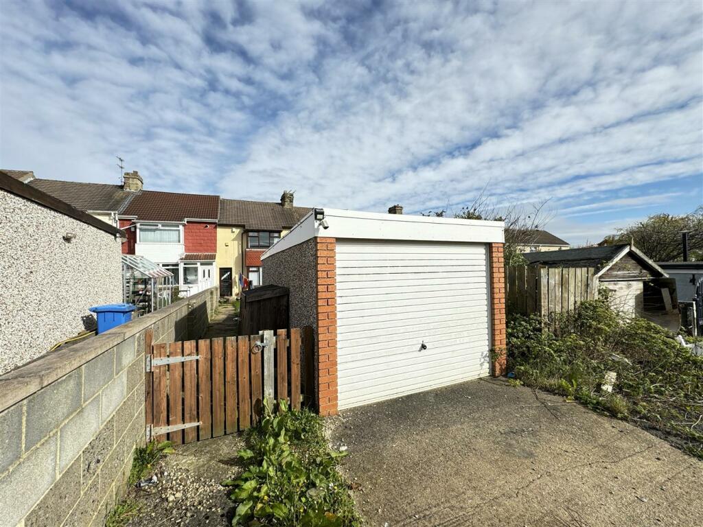 3 bedroom property for sale in Newcastle Avenue, Horden, Peterlee, SR8