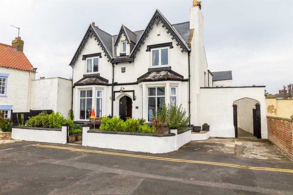 5 bedroom detached house for sale in The Green, Seaton Carew, TS25