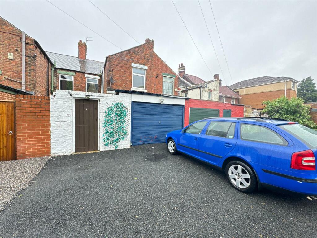 4 bedroom terraced house for sale in Dene Terrace, Horden, Peterlee, SR8