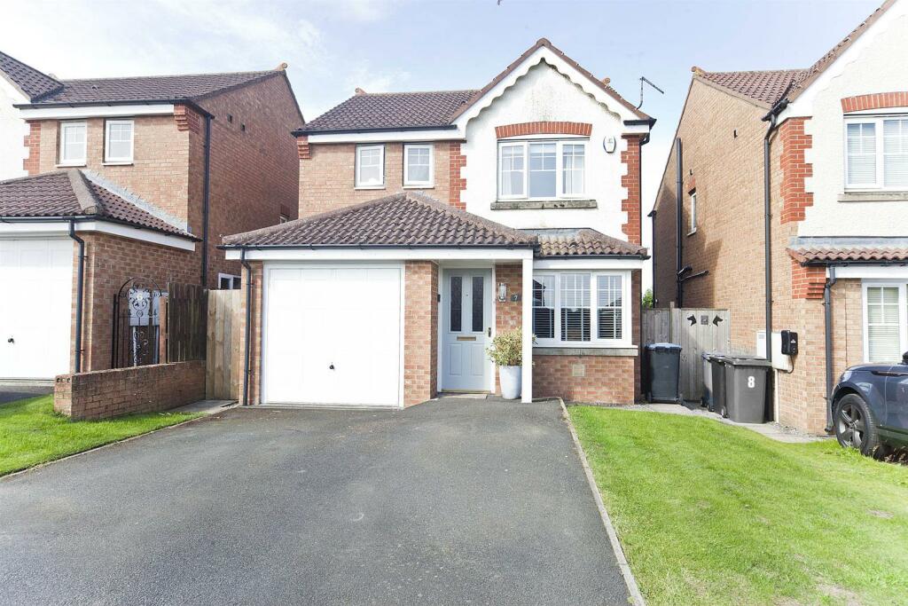 3 bedroom detached house for sale in Ellerby Mews, Thornley, Durham, DH6