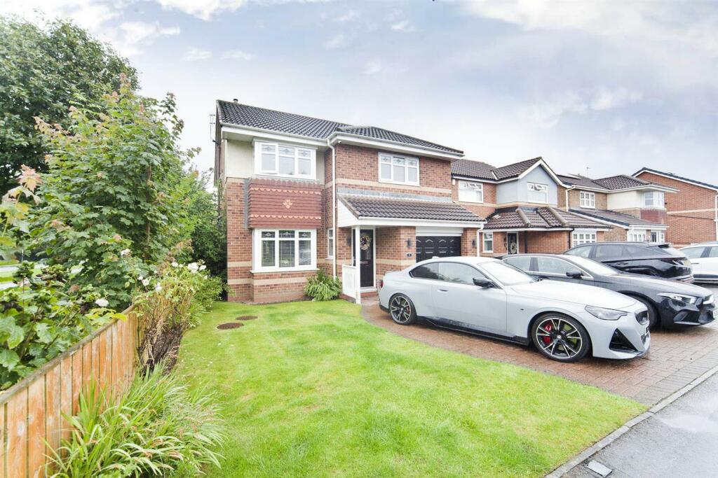 4 bedroom detached house for sale in John Howe Gardens, Hartlepool, TS24