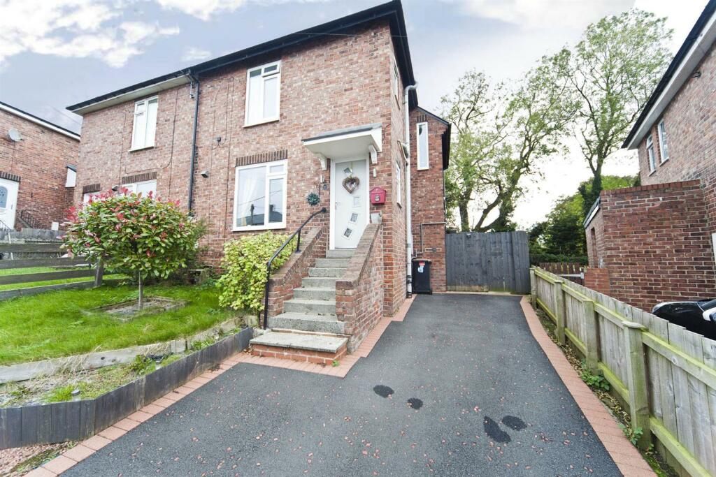 3 bedroom semidetached house for sale in Woodside, Shadforth, Durham, DH6