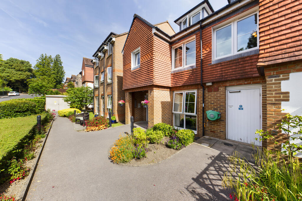 1 bedroom apartment for sale in Fairfield Road, East Grinstead, West