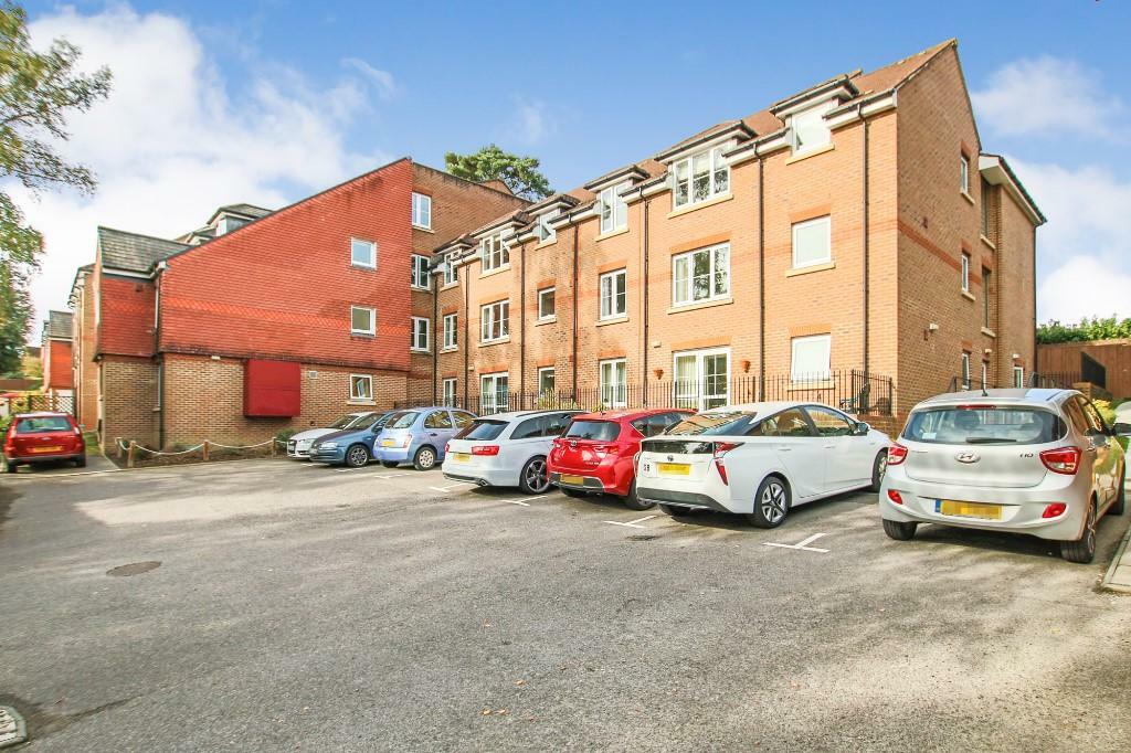 1 bedroom apartment for sale in Fairfield Road, East Grinstead, West