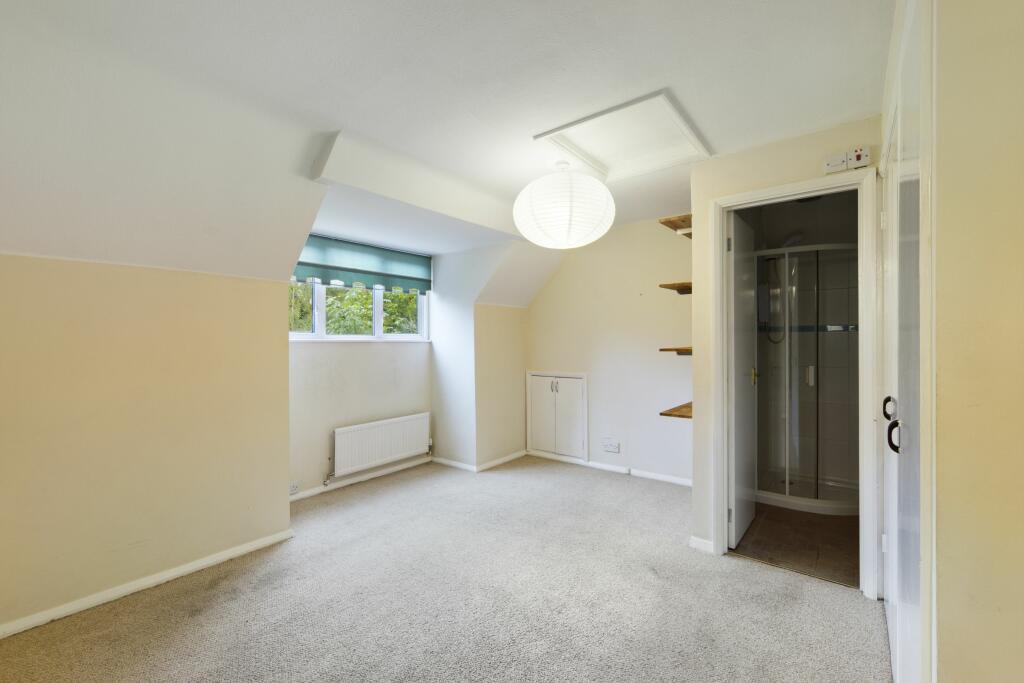 4 bedroom detached house for sale in Moat Road, East Grinstead, West Sussex, RH19