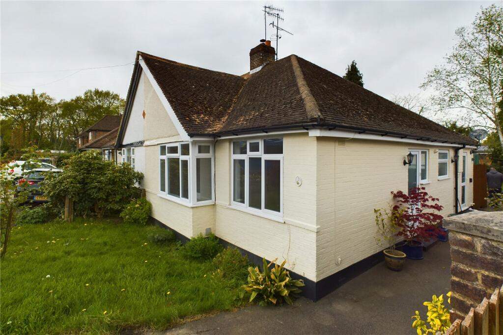 2 bedroom bungalow for sale in Holtye Avenue, East Grinstead, West