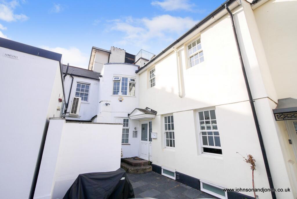 Main image of property: 124a Guildford Street, Surrey, KT16 9AH