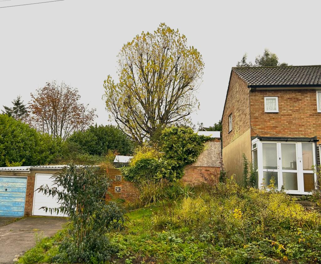 Main image of property: Land adjacent 38 Toms Croft, Hertfordshire, HP2 4LL
