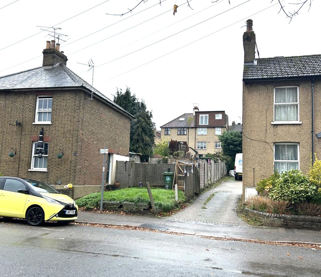 Main image of property: Land adjacent to 164 Cotterells, Hertfordshire, HP1 1JW
