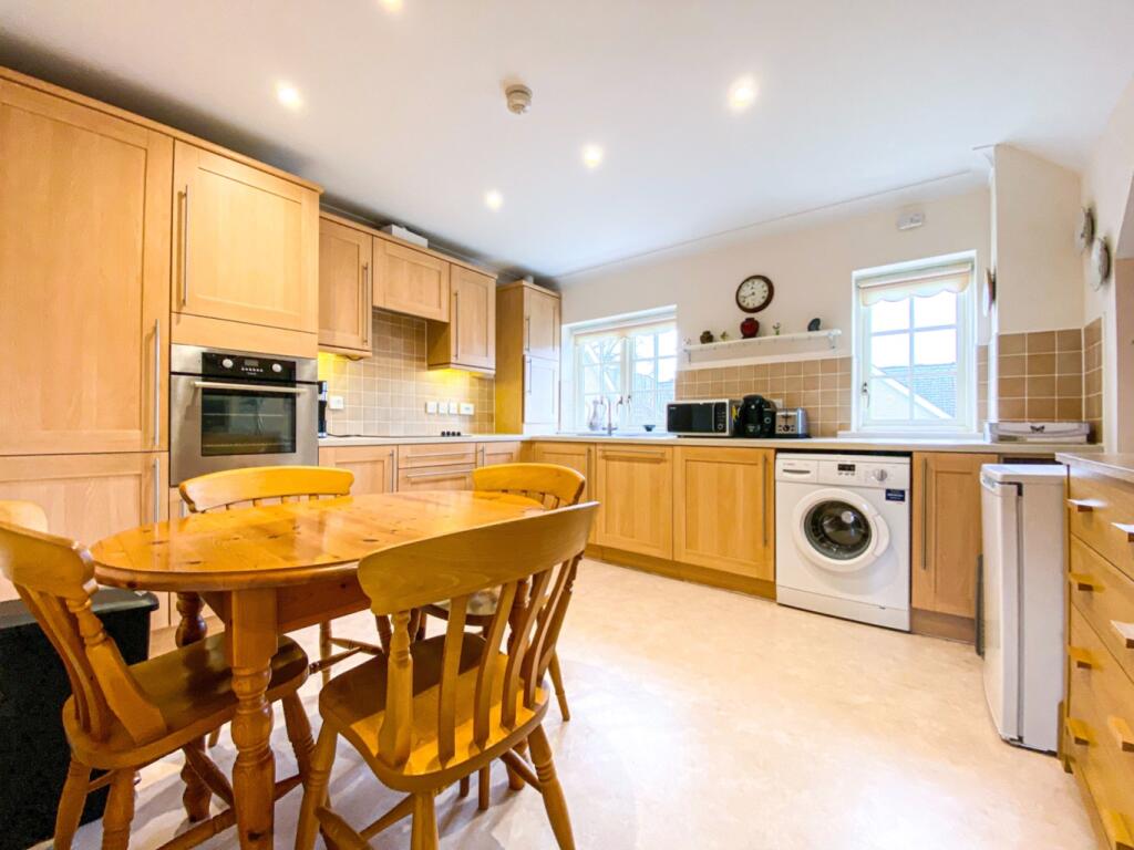 2 bedroom apartment for sale in Gatchell Oaks, Trull, Taunton, Somerset ...